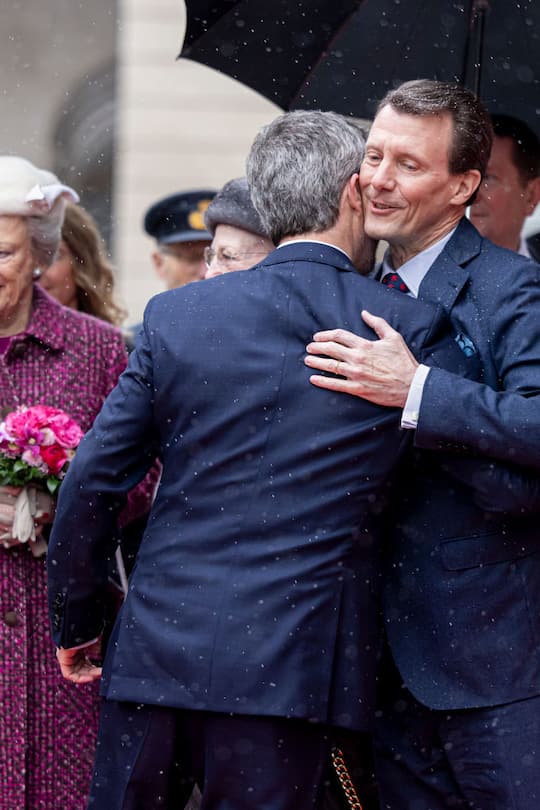 Prinz Joachim scheint sich seinem Bruder Frederik wieder etwas anzunähern.