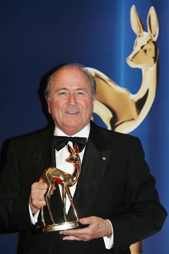 Sepp Blatter Lohn Frau Vermögen Fifa Fotos