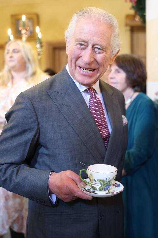 Einen Tag vor seinem Geburtstag zeigte sich King Charles III. blendend gelaunt.