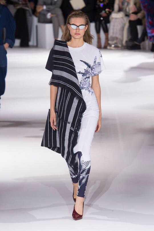 Stella McCartney Spring Summer 2017 Paris Fashion Week