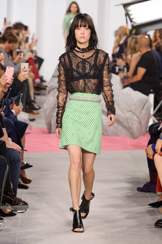 Carven Spring Summer 2017 Paris Fashion Week