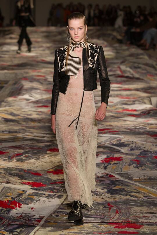 Alexander McQueen Spring Summer 2017 Paris Fashion Week