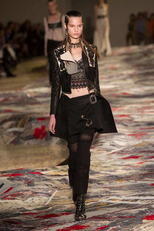 Alexander McQueen Spring Summer 2017 Paris Fashion Week