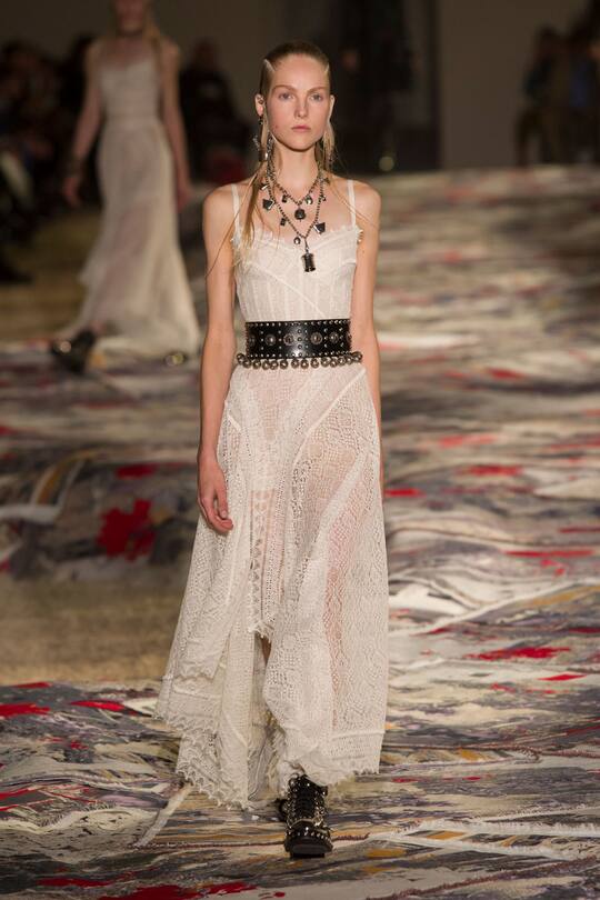 Alexander McQueen Spring Summer 2017 Paris Fashion Week