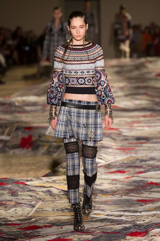 Alexander McQueen Spring Summer 2017 Paris Fashion Week