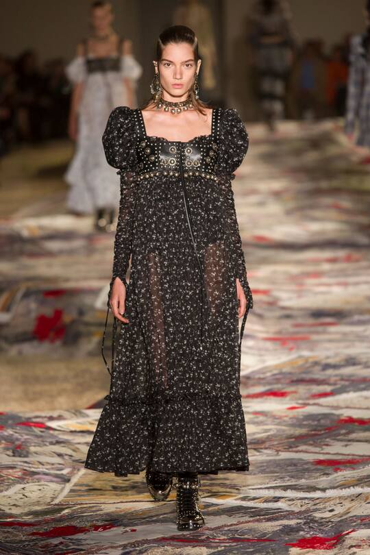 Alexander McQueen Spring Summer 2017 Paris Fashion Week