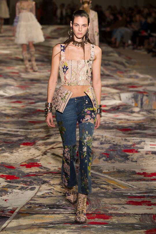 Alexander McQueen Spring Summer 2017 Paris Fashion Week