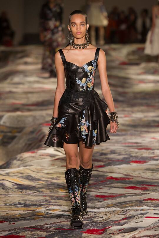 Alexander McQueen Spring Summer 2017 Paris Fashion Week