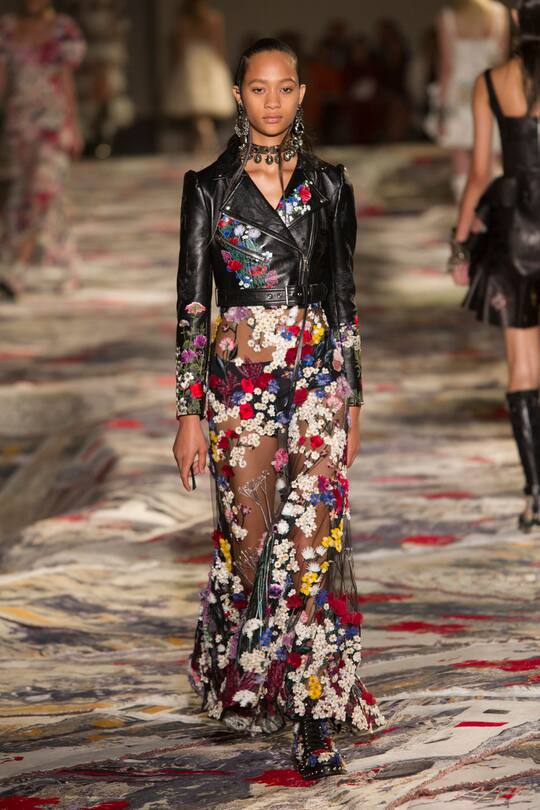 Alexander McQueen Spring Summer 2017 Paris Fashion Week