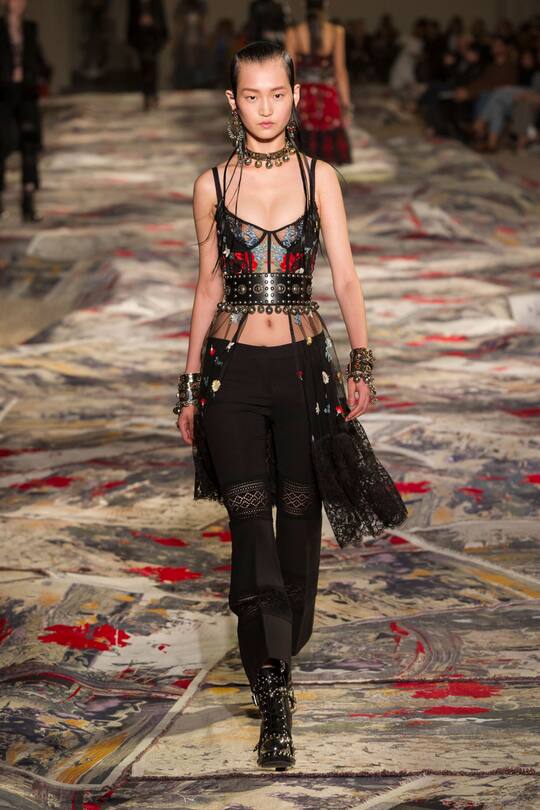 Alexander McQueen Spring Summer 2017 Paris Fashion Week