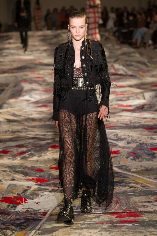 Alexander McQueen Spring Summer 2017 Paris Fashion Week