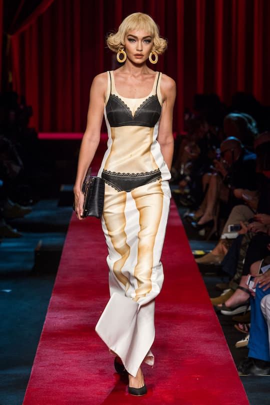 Moschino Frühjahr/Sommer 2017