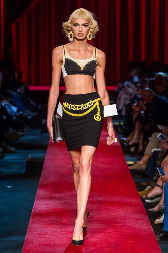 Moschino Frühjahr/Sommer 2017