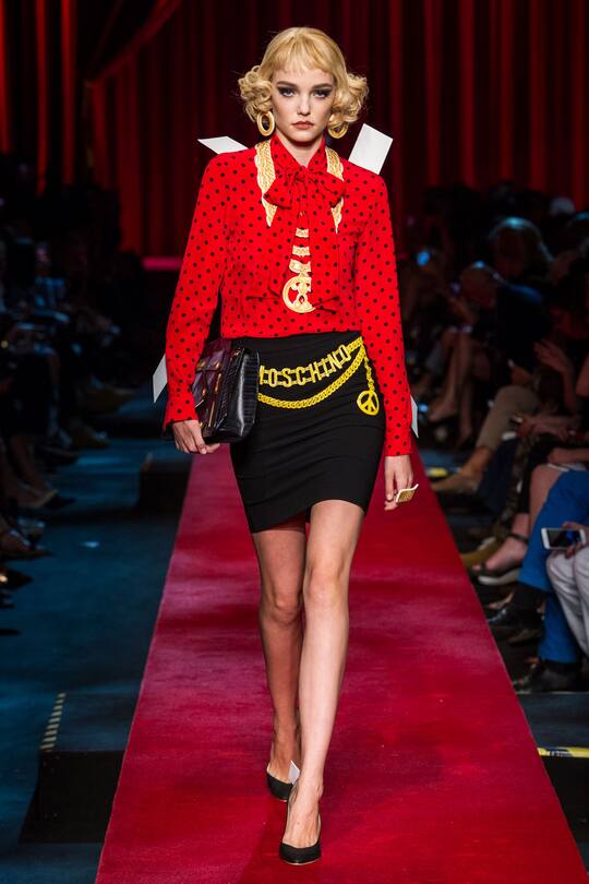 Moschino Frühjahr/Sommer 2017
