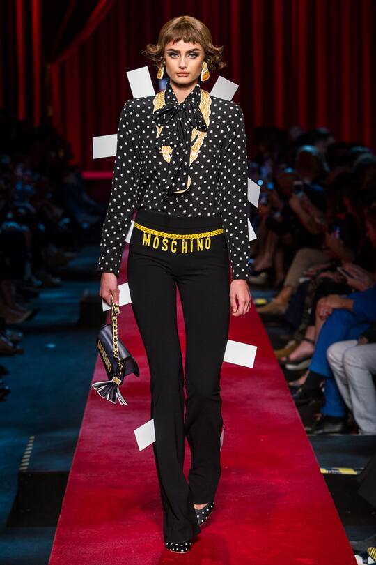 Moschino Frühjahr/Sommer 2017