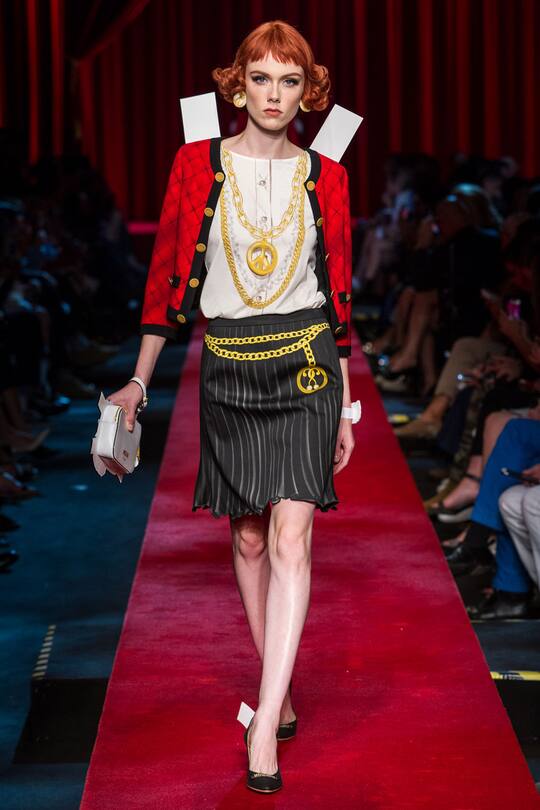 Moschino Frühjahr/Sommer 2017