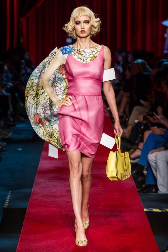 Moschino Frühjahr/Sommer 2017