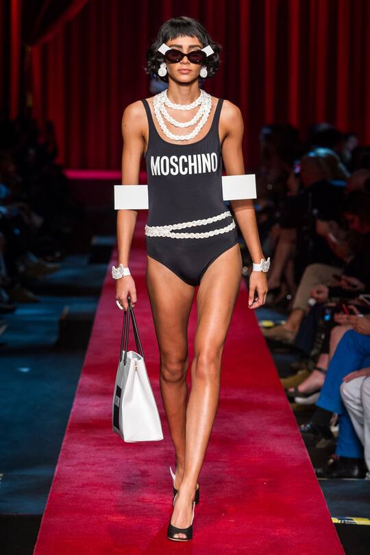 Moschino Frühjahr/Sommer 2017