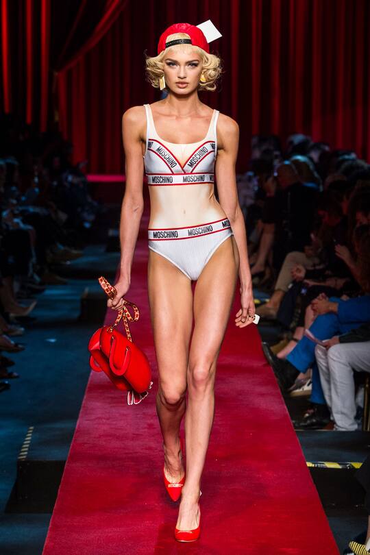 Moschino Frühjahr/Sommer 2017