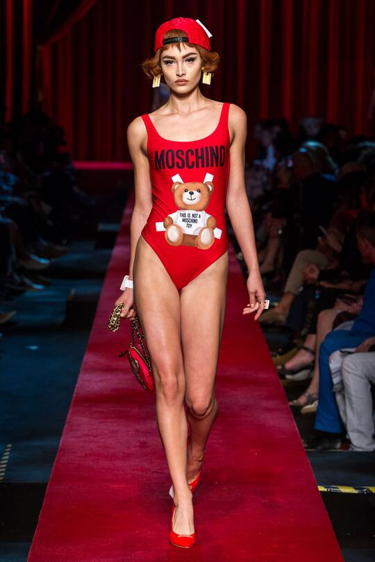 Moschino Frühjahr/Sommer 2017