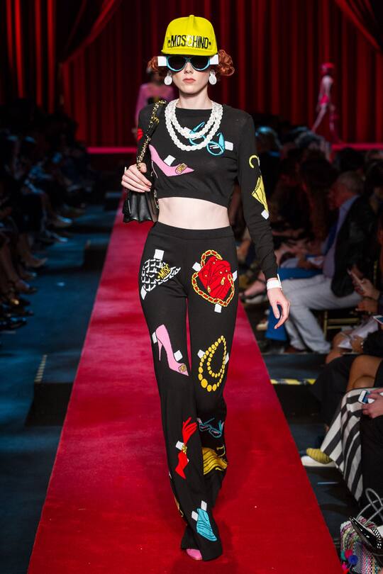 Moschino Frühjahr/Sommer 2017