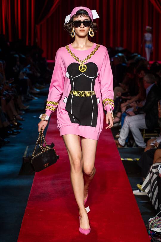 Moschino Frühjahr/Sommer 2017