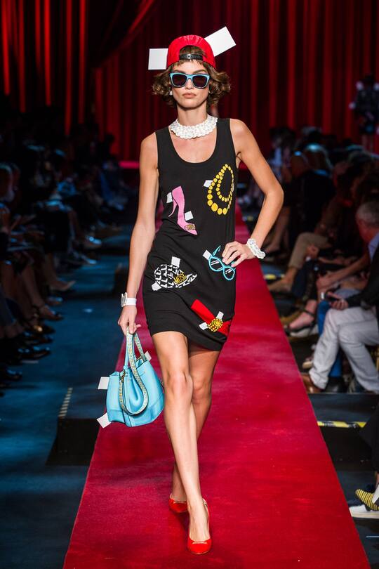 Moschino Frühjahr/Sommer 2017