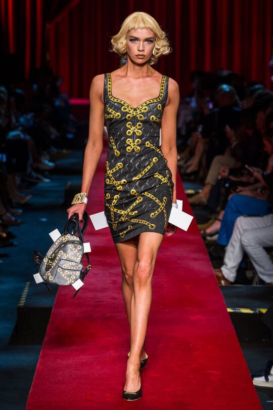 Moschino Frühjahr/Sommer 2017