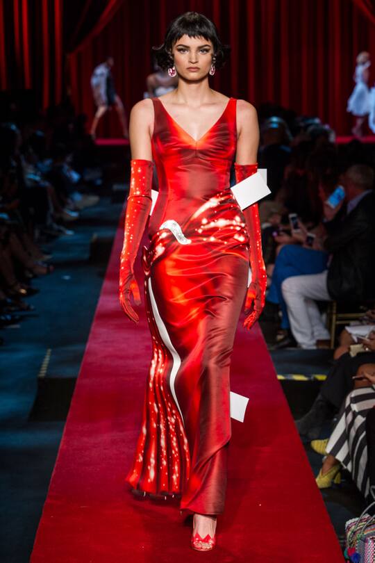 Moschino Frühjahr/Sommer 2017