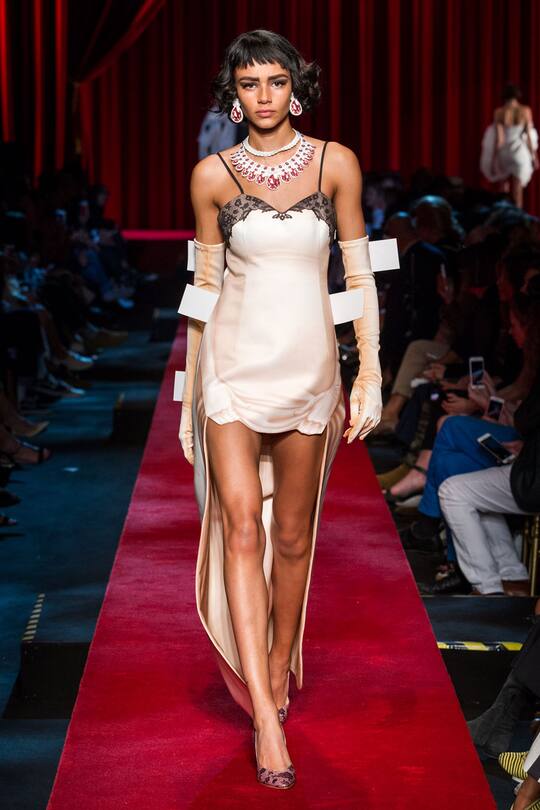 Moschino Frühjahr/Sommer 2017