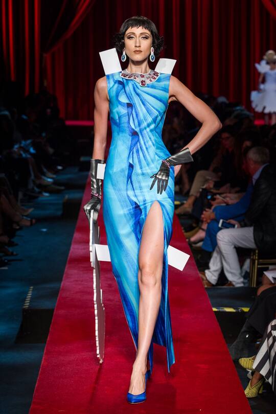 Moschino Frühjahr/Sommer 2017