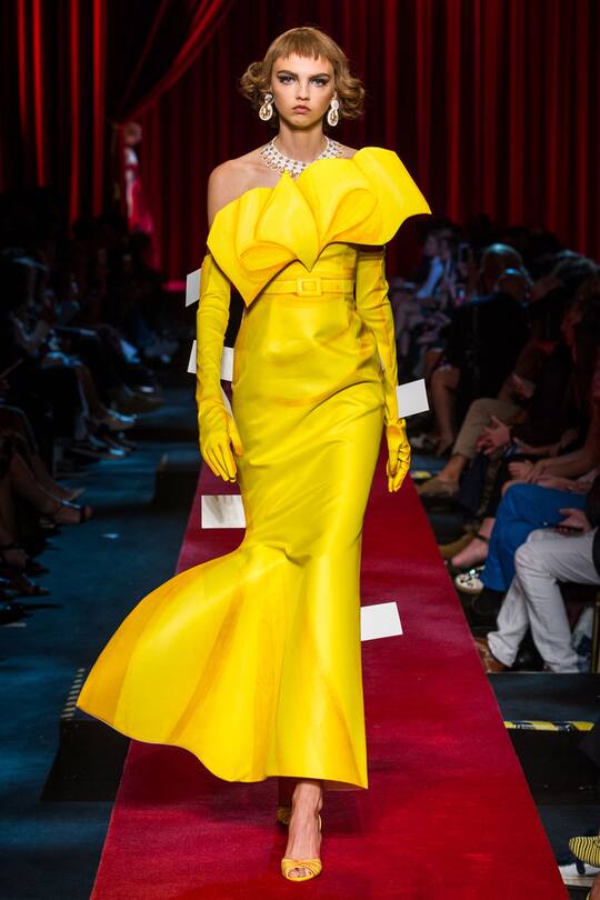 Moschino Frühjahr/Sommer 2017