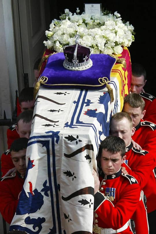 St. George's Chapel Kapelle Beerdigung Queen Mum