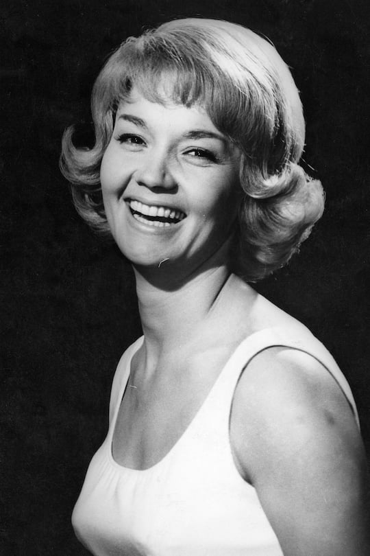 (Eingeschränkte Rechte für bestimmte redaktionelle Kunden in Deutschland. Limited rights for specific editorial clients in Germany.) Pulver, Liselotte (Lilo) *11.10.1929-Schauspielerin, Schweiz- Portrait- 1963 (Photo by ullstein bild/ullstein bild via Getty Images)