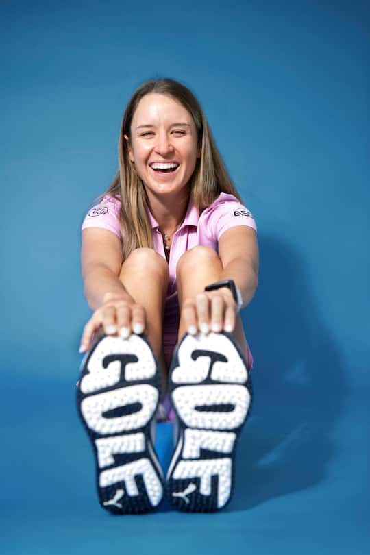 Chiara Tamburlini, Schweizer Profi-Golferin, zu Hause in St. Gallen mit Papa Marco und Jugendfreundin Michèle, hofft auf Teilnahme Olympiade Paris 2024, Samstag, den 18. Mai 2024 mit Vater (c) Fabienne Bühler