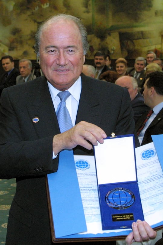 Sepp Blatter Lohn Frau Vermögen Fifa Fotos