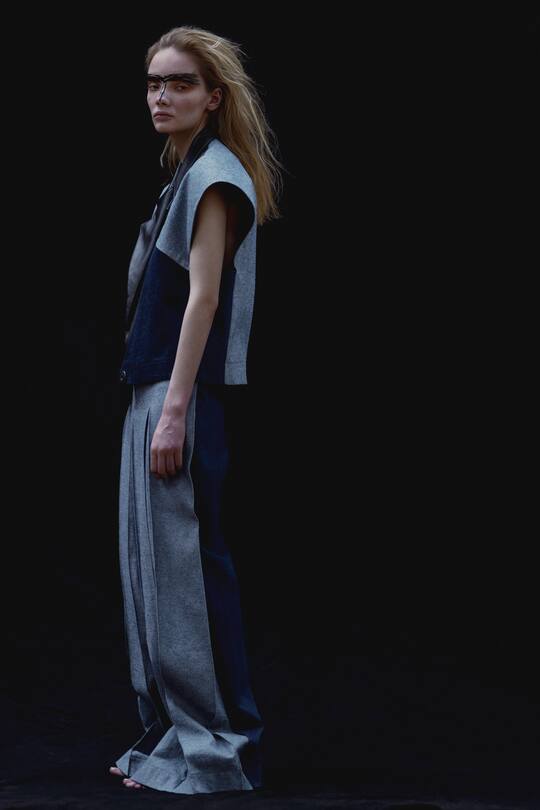 Grunge Girl by Cyrill Matter