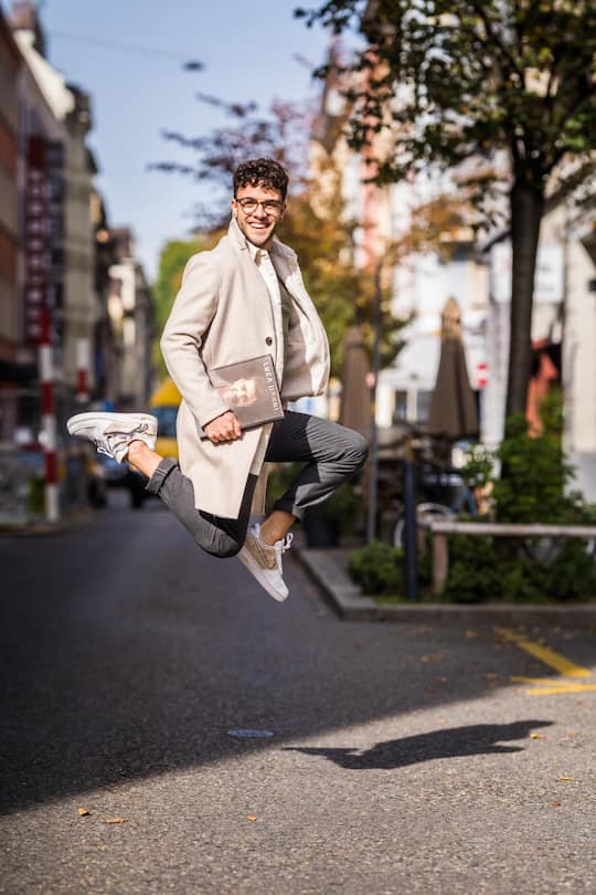 11.10.2021 Luca Hänni Hat Seine Biografie rausgebracht. Wir habe Ihn mit Brille fotografieren dürfen. Ich glaube das wir die ersten sind! Zürich (ZH)