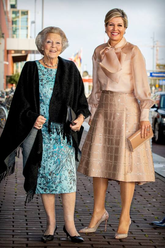 AMSTERDAM, NETHERLANDS - NOVEMBER 04: Queen Maxima of The Netherlands and Princess Beatrix of The Netherlands attend the award ceremony of the Prince Bernhard Culture Foundation to the Hollandse Molen Association in the Muziekgebouw Aan't on November 4, 2019 in Amsterdam, Netherlands. (Photo by Patrick van Katwijk/Getty Images)
