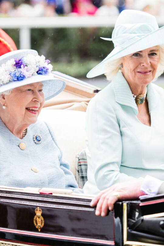 Queen Elizabeth II. mit Herzogin Camilla