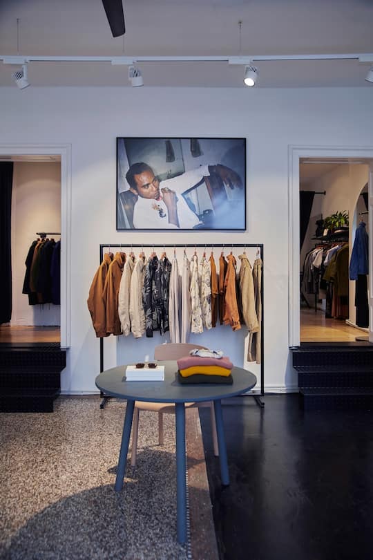 Gut geschnitten: Das Label A Kind of Guise macht vor allem Herrenmode, für Damen hat es nur eine kleine Auswahl.