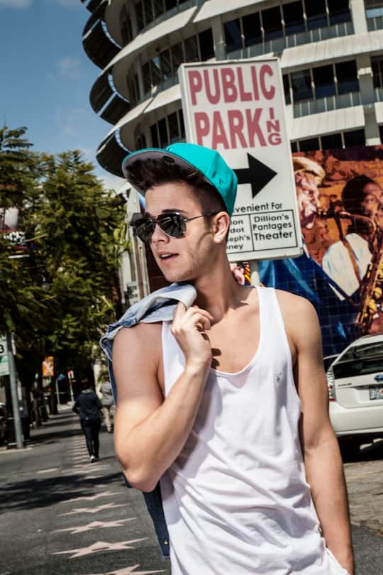 Saenger Luca Haenni gewinnt in Los Angeles zum 2. Mal den Kids Choice Award.