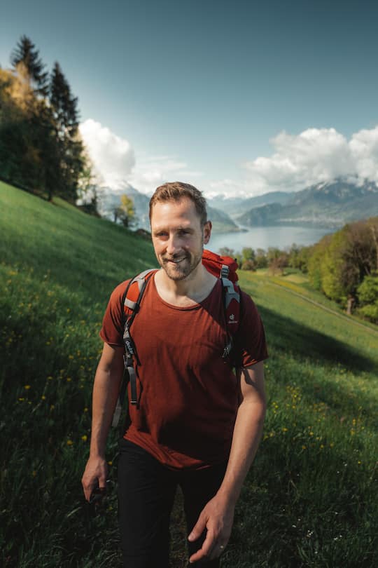 Musiker Marco Kunz, wandern auf der Rigi. 14. Mai 2021. Copyright: Marco Schnyder