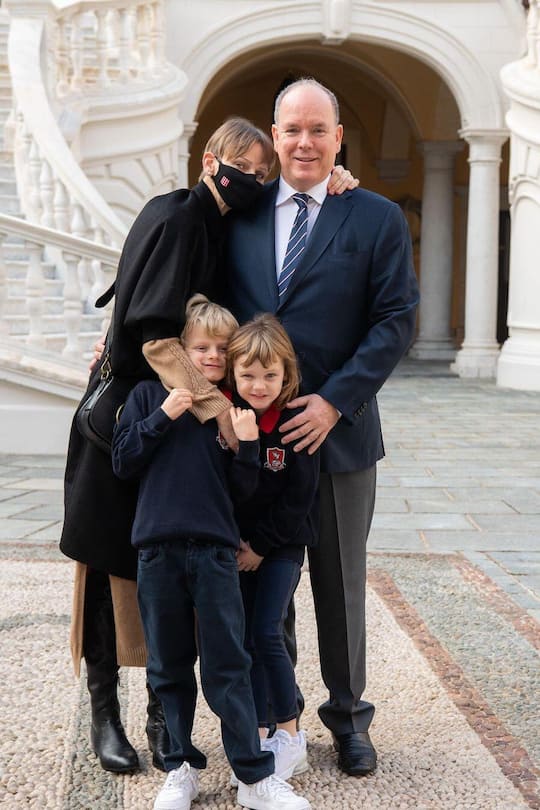 Charlene Prinz Albert Ankunf in Monaco via instagram/palaisprincierdemonaco ©Instagram Palais Princier de Monaco