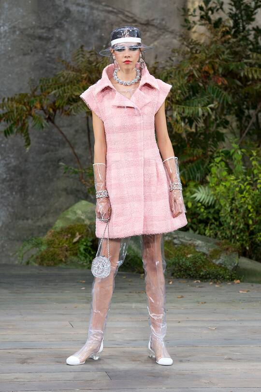 Look von der Chanel Frühjahr/Sommer 2018 Show in Paris
