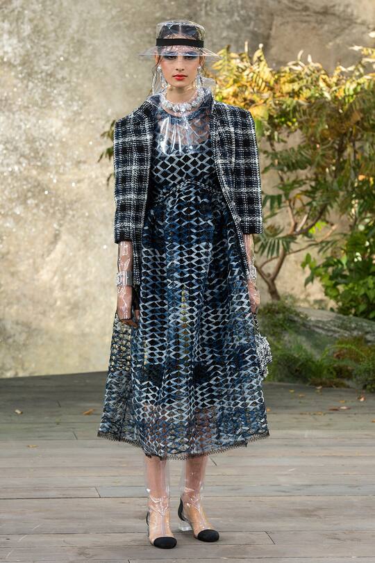 Look von der Chanel Frühjahr/Sommer 2018 Show in Paris