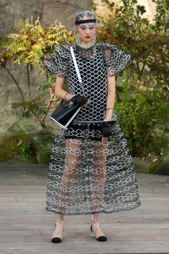 Look von der Chanel Frühjahr/Sommer 2018 Show in Paris