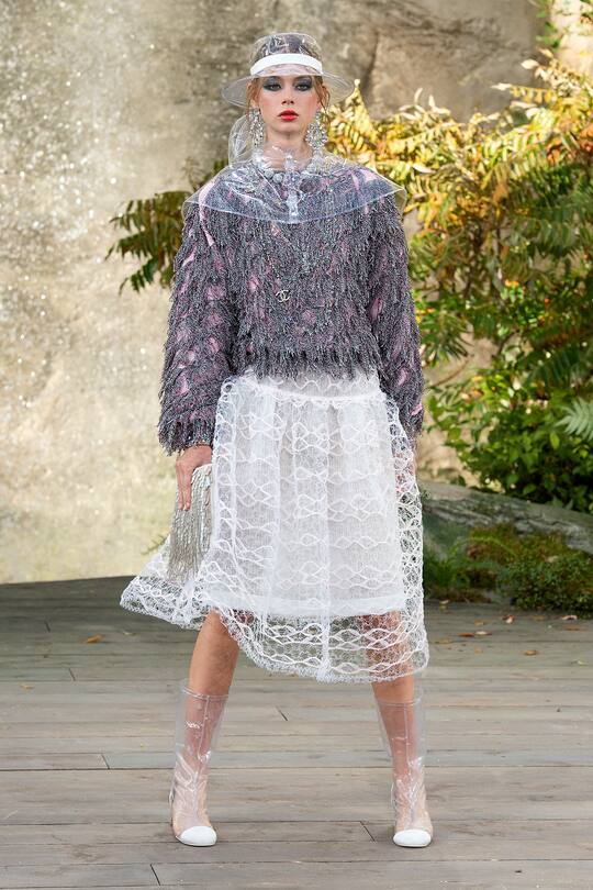 Look von der Chanel Frühjahr/Sommer 2018 Show in Paris