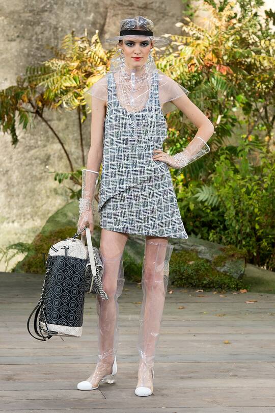Look von der Chanel Frühjahr/Sommer 2018 Show in Paris