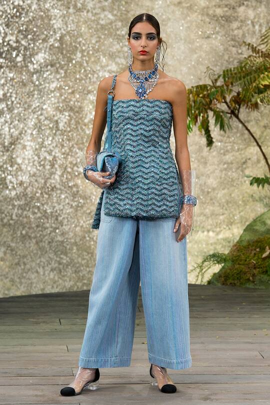 Look von der Chanel Frühjahr/Sommer 2018 Show in Paris
